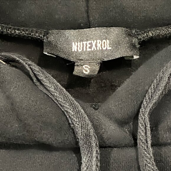 NUTEXROL Black Oversized Hoodie Dress with Long Sleeves and Side Pockets - Small - Picture 8 of 8